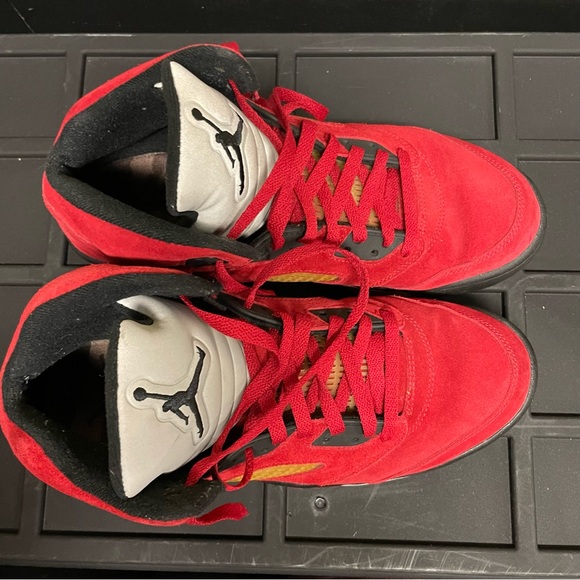 AIR JORDAN 5 RETRO " RAGING BULL" 2009 MEN’S SNEAKER SIZE 11 - Picture 2 of 9